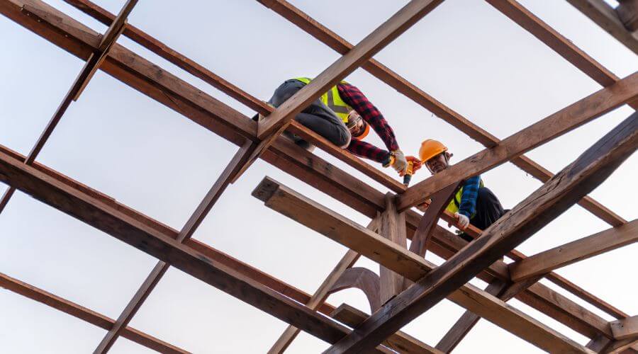 Expert Emergency Roof Repairs services in Topmost, KY